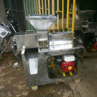 mesin peras santan kelapa